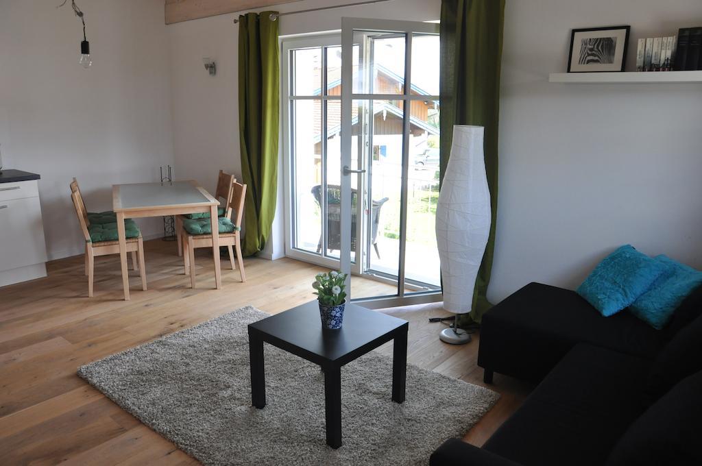 Ferienwohnungen Rimsting Am Chiemsee الغرفة الصورة